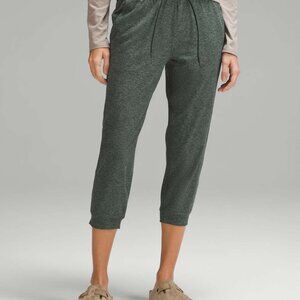 Lululemon Soft Jersey Classic-Fit Mid-Rise Cropped Jogger 6